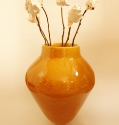 Honey vase